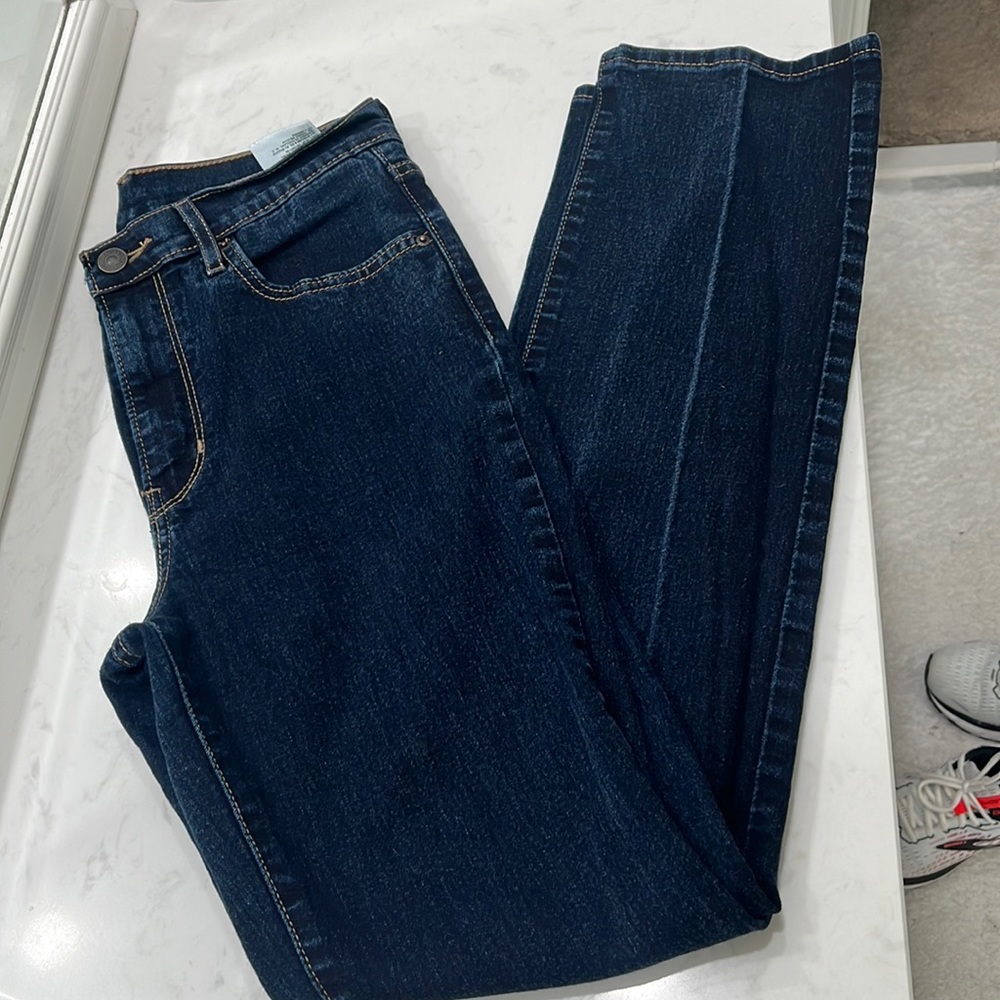 Straight leg Levi’s - Picture 2 of 7